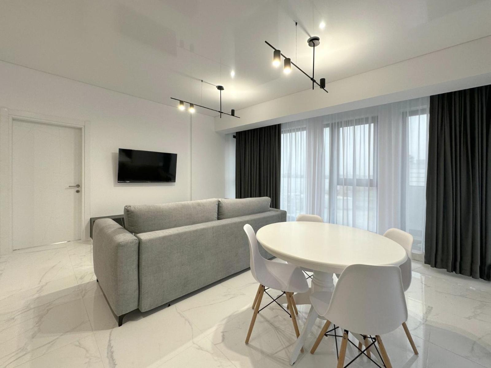 Koya Tower By The Lake Apartments Mamaia Exterior foto