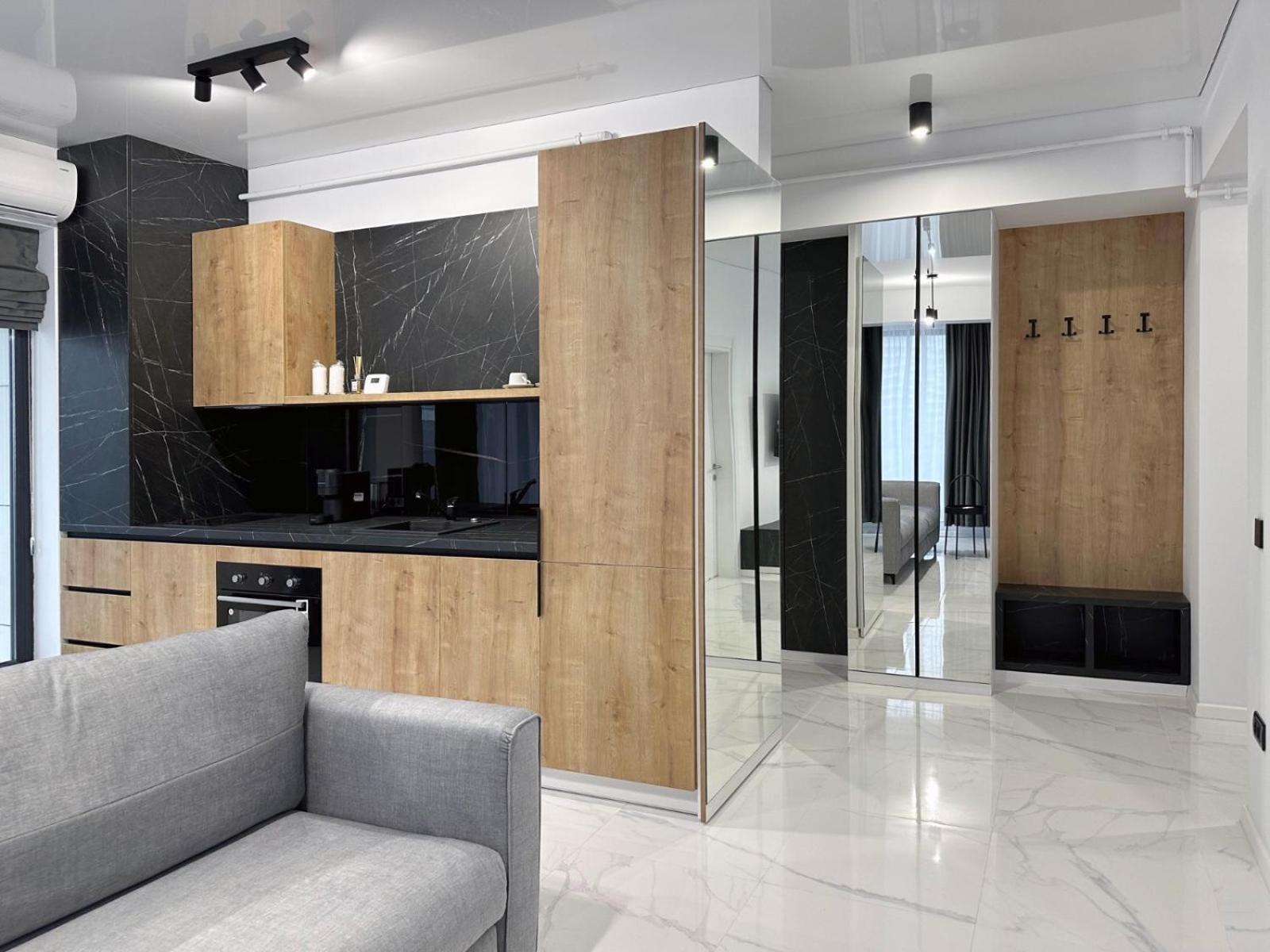 Koya Tower By The Lake Apartments Mamaia Exterior foto